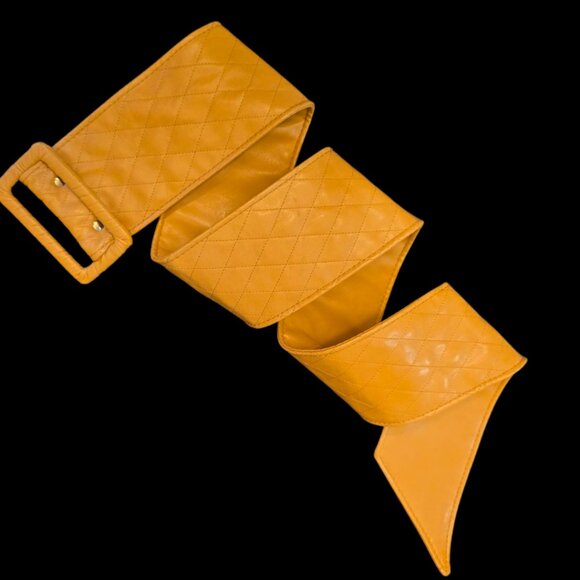 Retro 80's Camel Faux Leather Quilted Belt - Picture 7 of 10